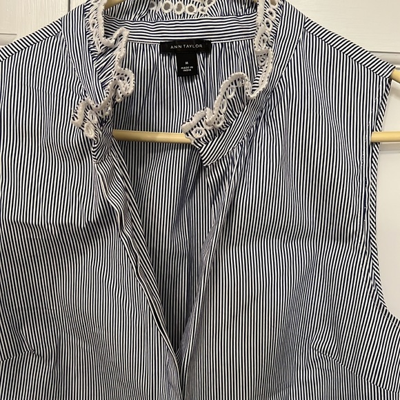 Ann Taylor button down blouse - Picture 6 of 7